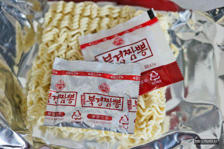 Ottogi Beijing Spicy Seafood Noodle Pack (600g-5PK) - CoKoYam