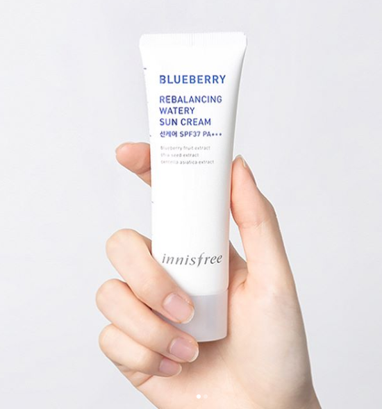 INNISFREE Blueberry Rebalancing Watery Sun Cream (40ml) - CoKoYam