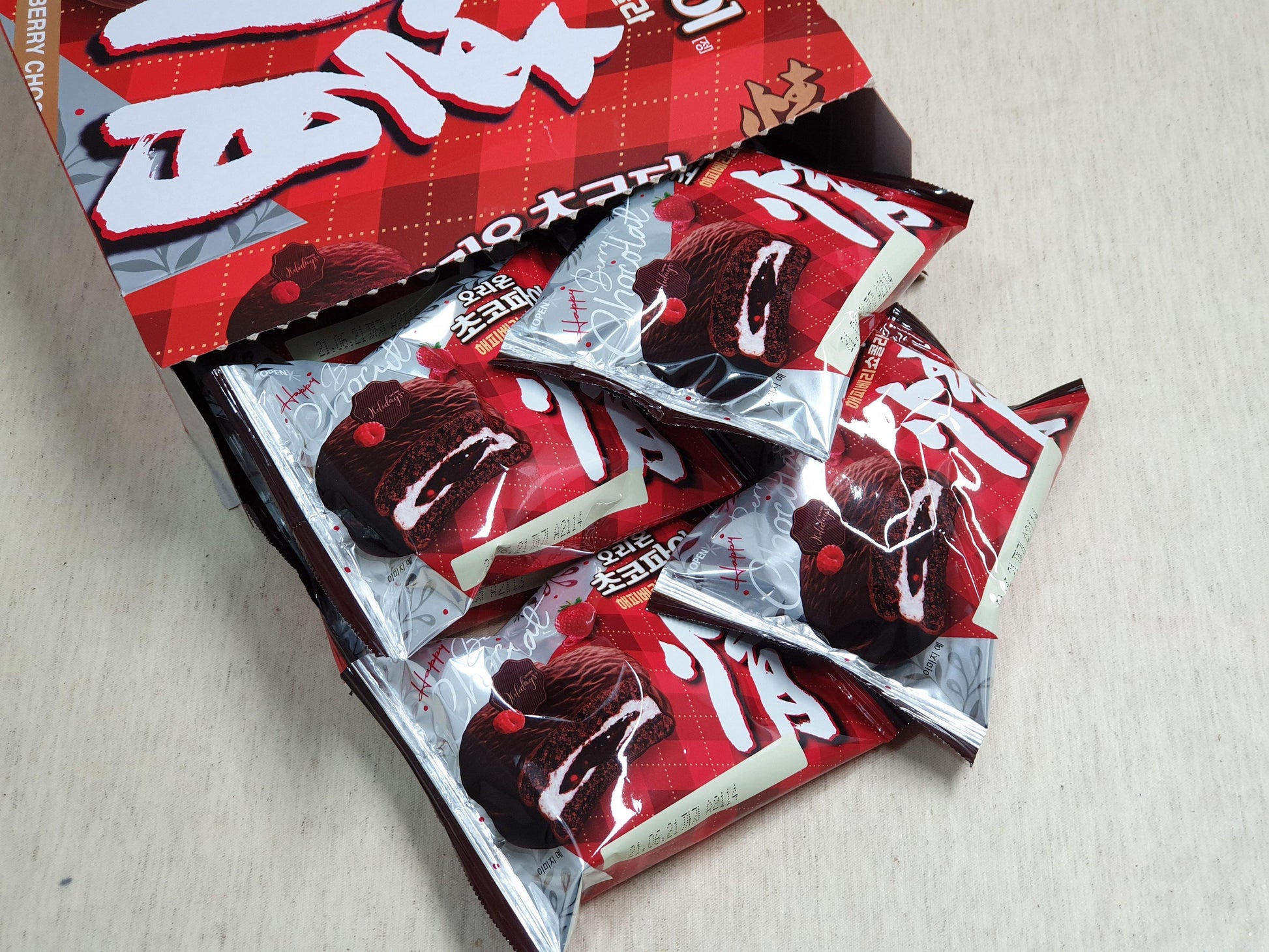 Orion Choco Pie Happy Berry Chocolat (456g) - COKOYAM